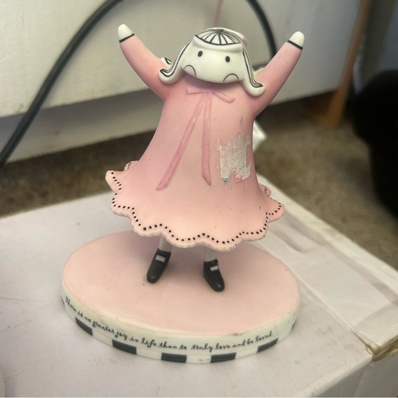 Beautiful three pieces for girls room! - Picture 3 of 7